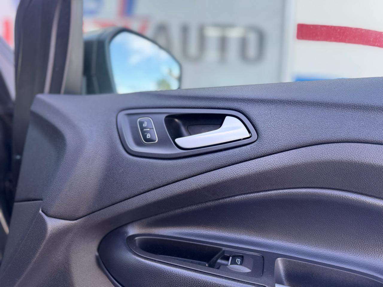 Ford Escape SE FWD 2019