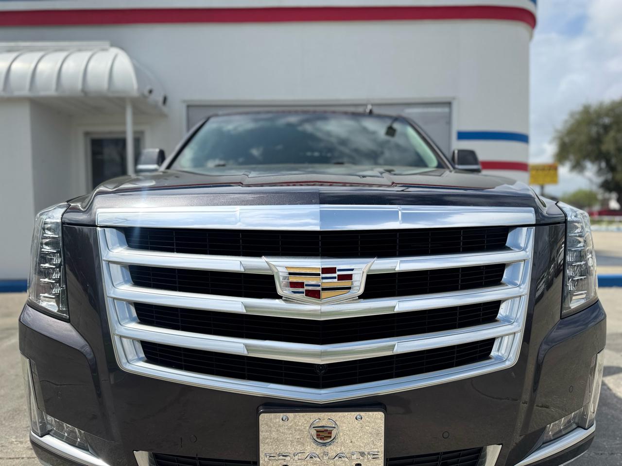 Cadillac Escalade ESV Luxury 4WD 2016