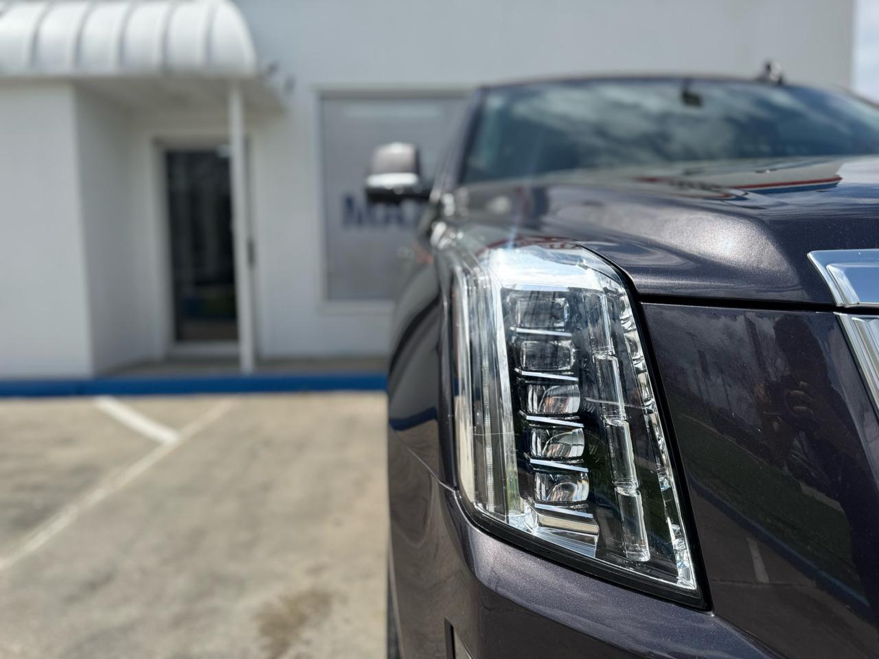 Cadillac Escalade ESV Luxury 4WD 2016