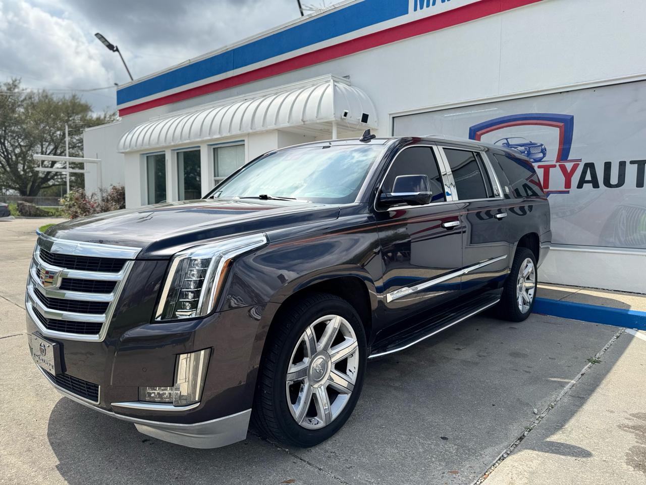 Cadillac Escalade ESV Luxury 4WD 2016