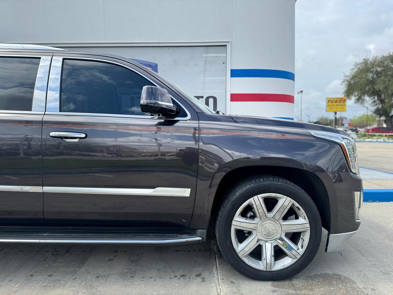 Cadillac Escalade ESV Luxury 4WD 2016
