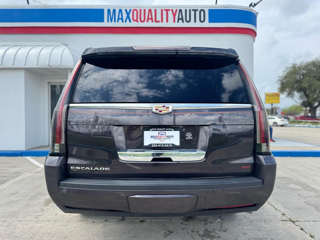 Cadillac Escalade ESV Luxury 4WD 2016