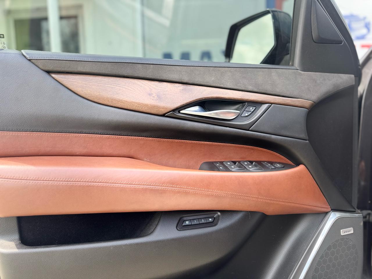 Cadillac Escalade ESV Luxury 4WD 2016