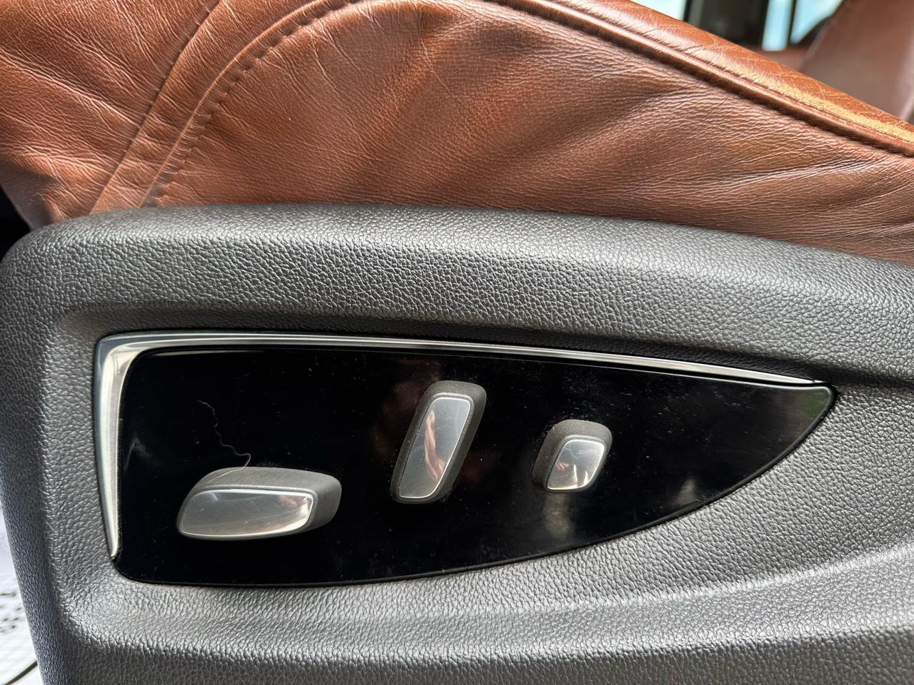 Cadillac Escalade ESV Luxury 4WD 2016