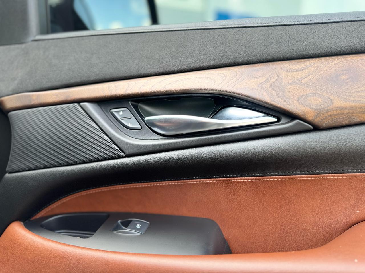 Cadillac Escalade ESV Luxury 4WD 2016