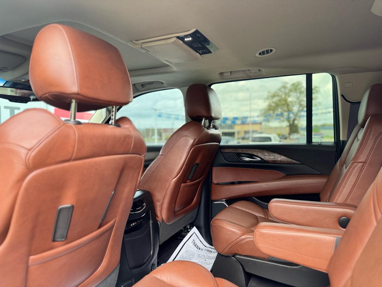 Cadillac Escalade ESV Luxury 4WD 2016