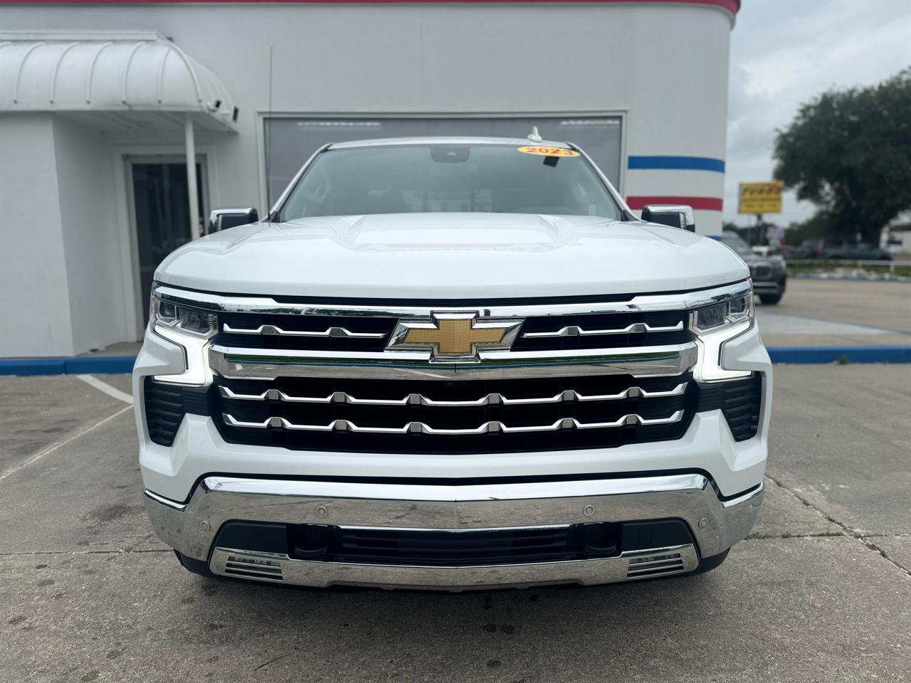 Chevrolet Silverado 1500 LTZ Crew Cab 4WD 2023