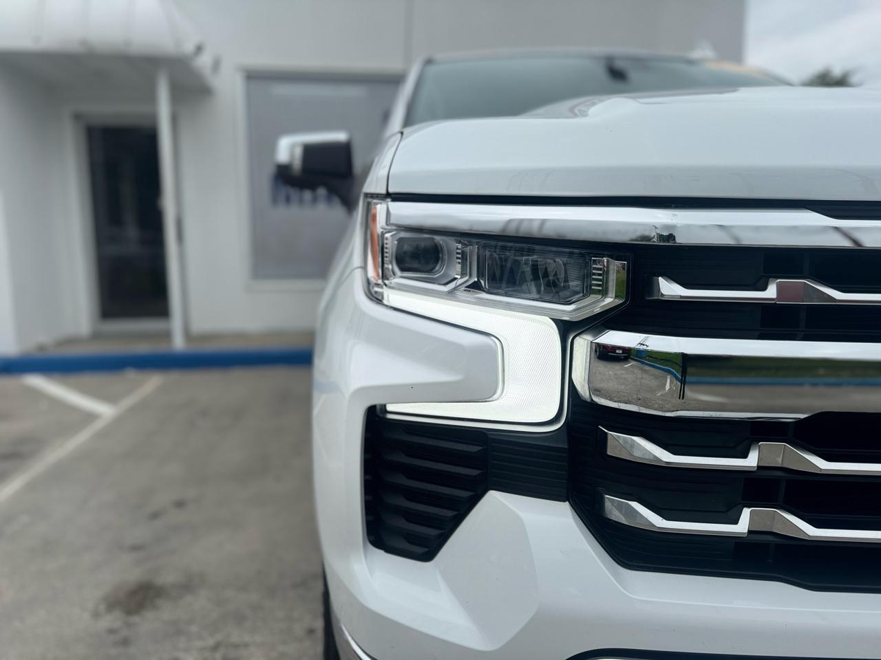 Chevrolet Silverado 1500 LTZ Crew Cab 4WD 2023