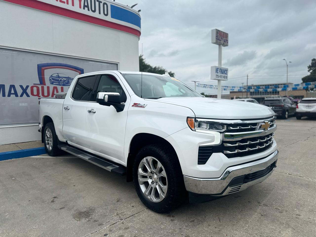 Chevrolet Silverado 1500 LTZ Crew Cab 4WD 2023