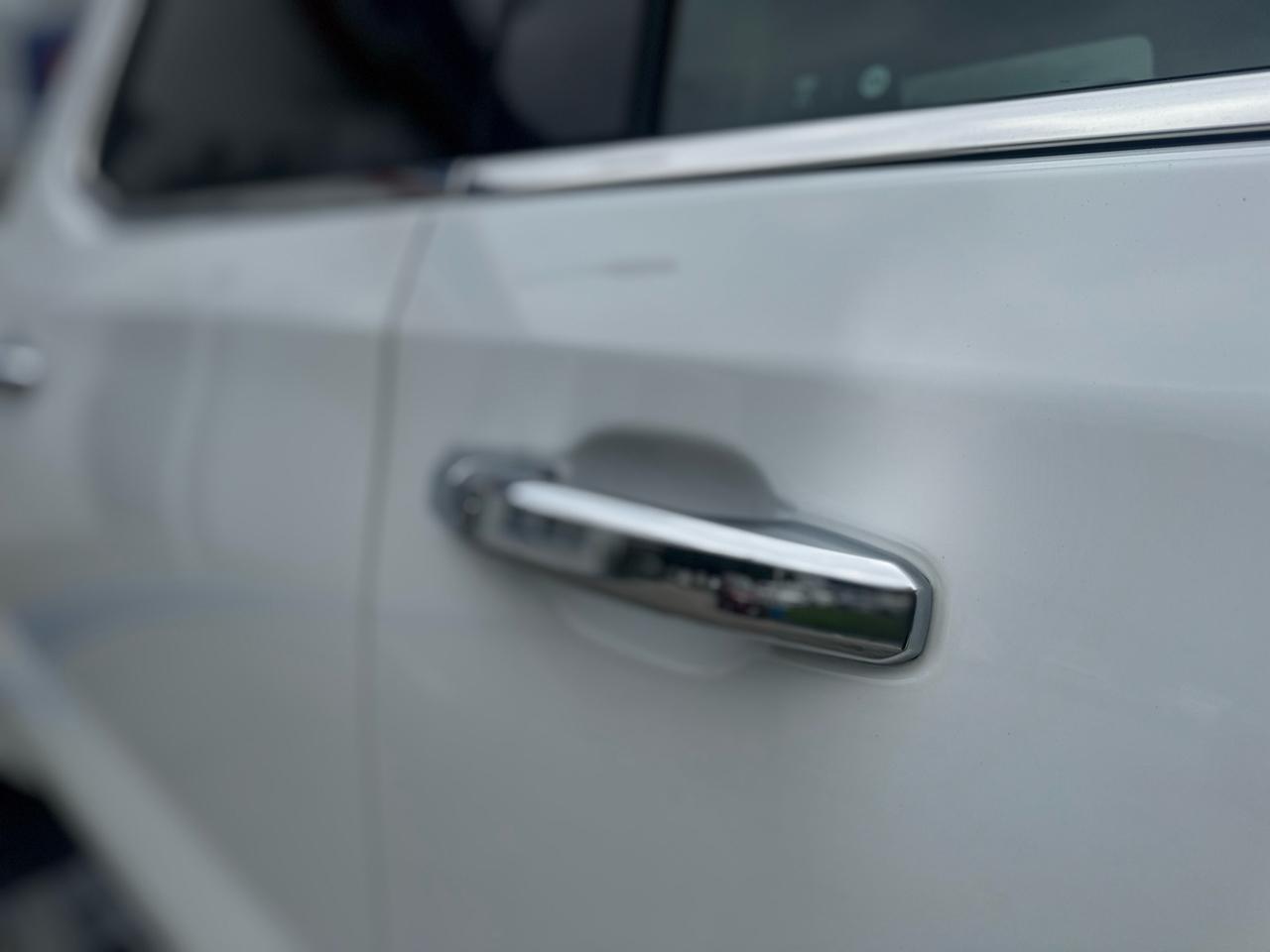 Chevrolet Silverado 1500 LTZ Crew Cab 4WD 2023