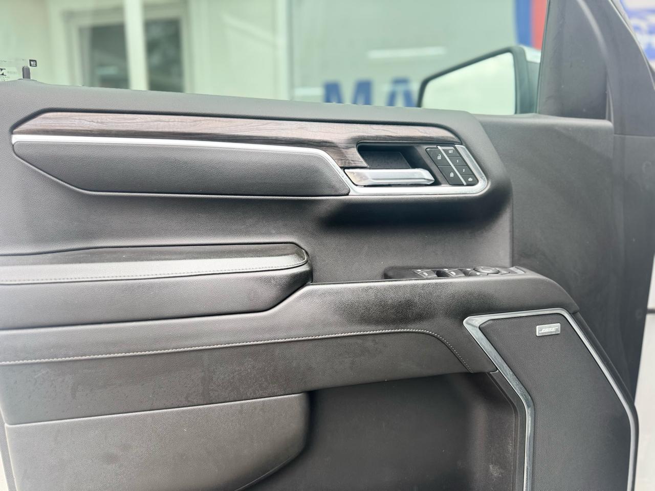 Chevrolet Silverado 1500 LTZ Crew Cab 4WD 2023