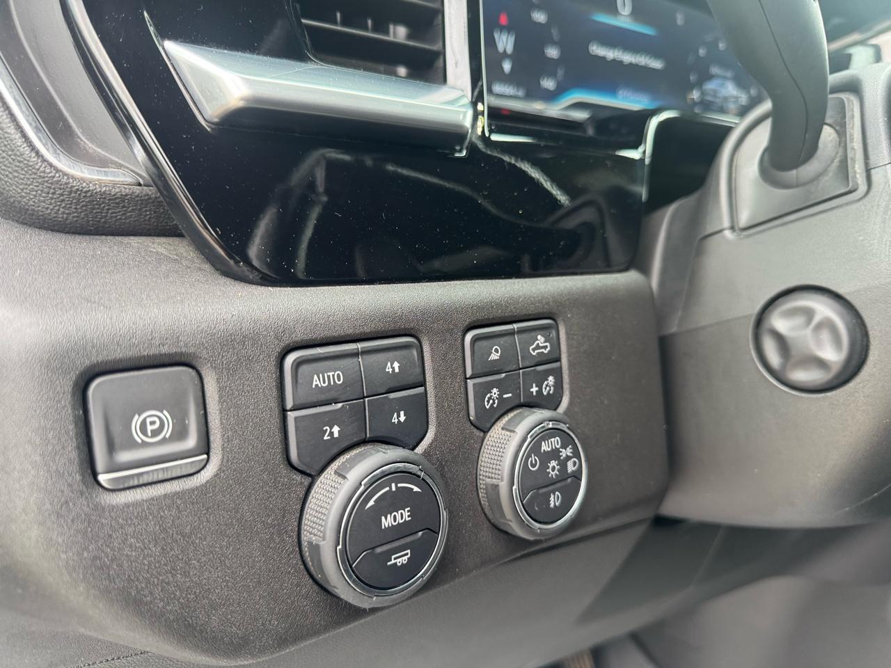Chevrolet Silverado 1500 LTZ Crew Cab 4WD 2023