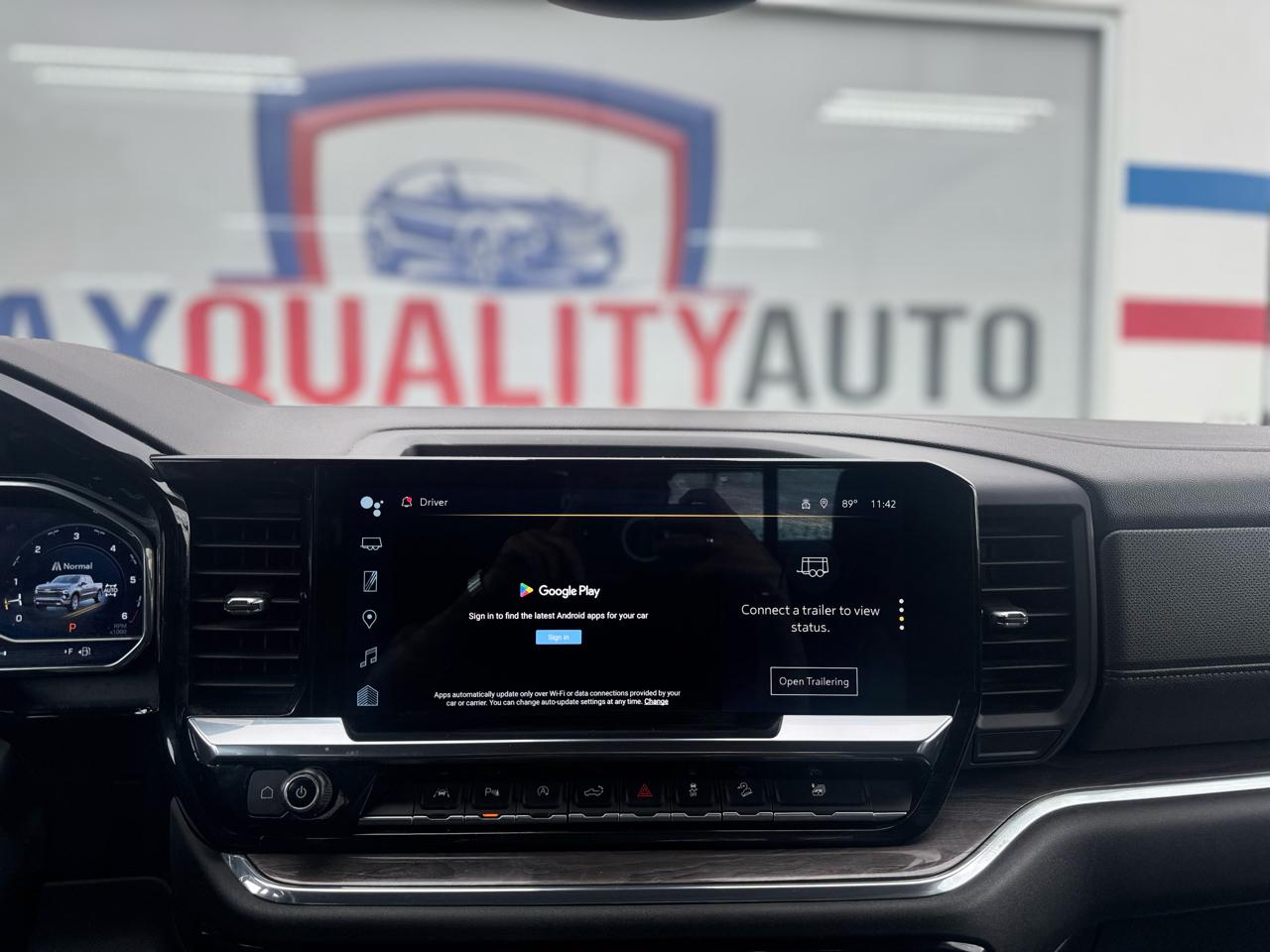 Chevrolet Silverado 1500 LTZ Crew Cab 4WD 2023