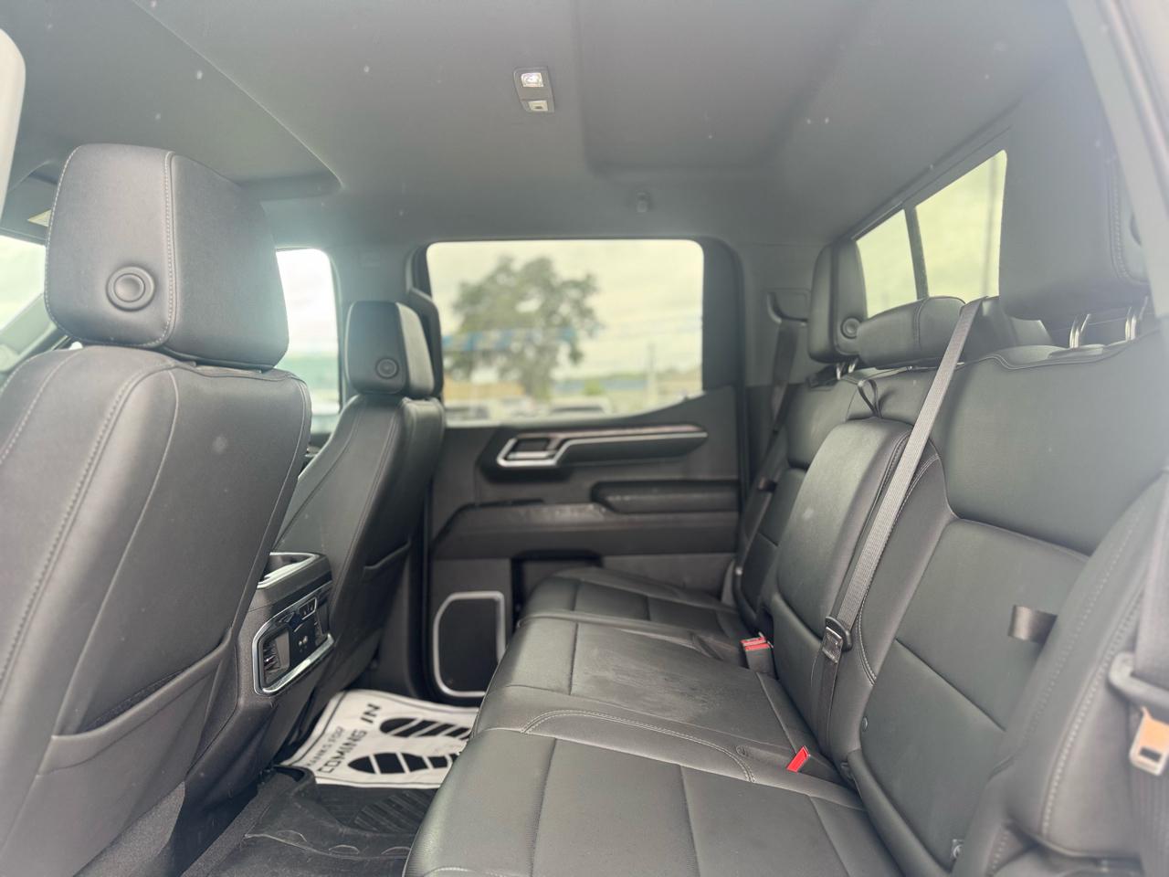 Chevrolet Silverado 1500 LTZ Crew Cab 4WD 2023