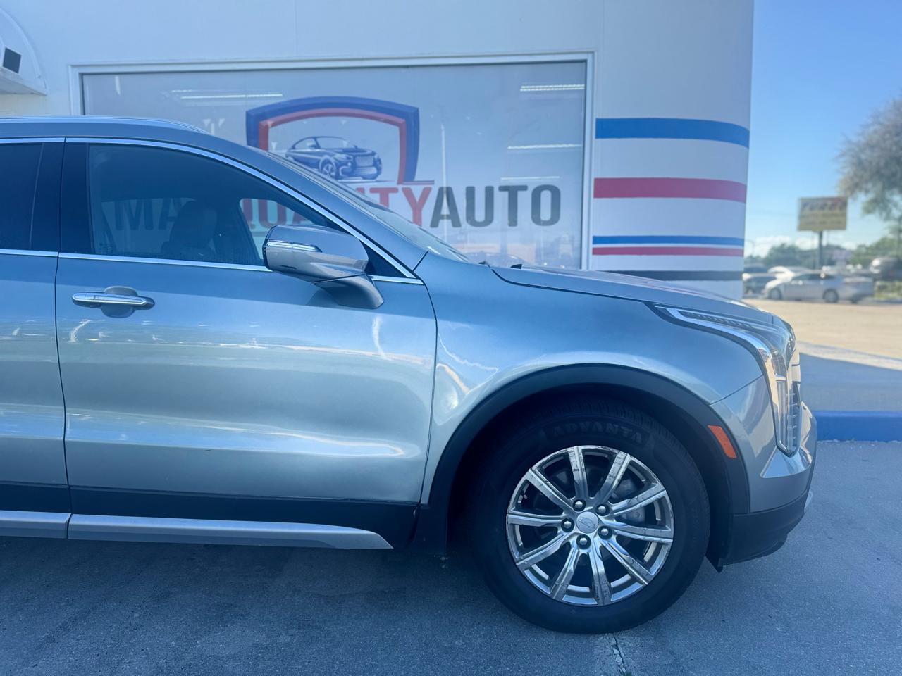 Cadillac XT4 Premium Luxury AWD 2023