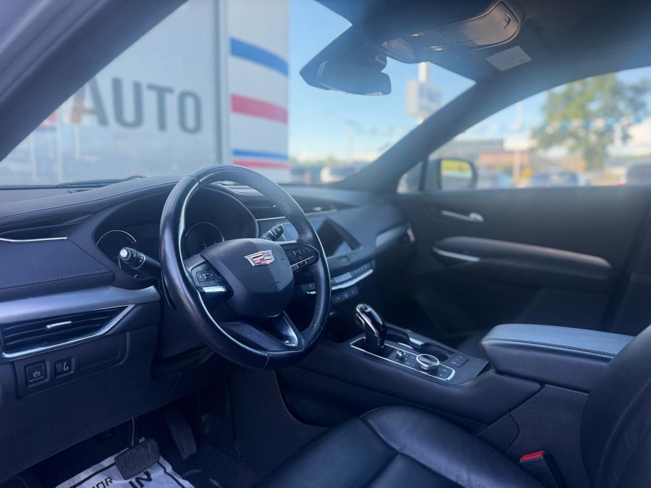 Cadillac XT4 Premium Luxury AWD 2023