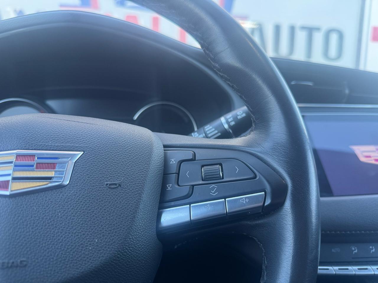 Cadillac XT4 Premium Luxury AWD 2023