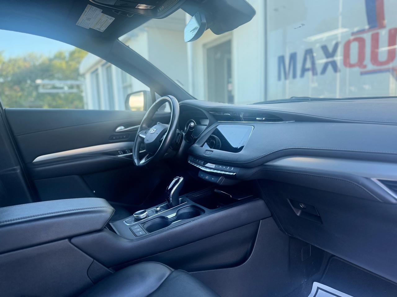 Cadillac XT4 Premium Luxury AWD 2023