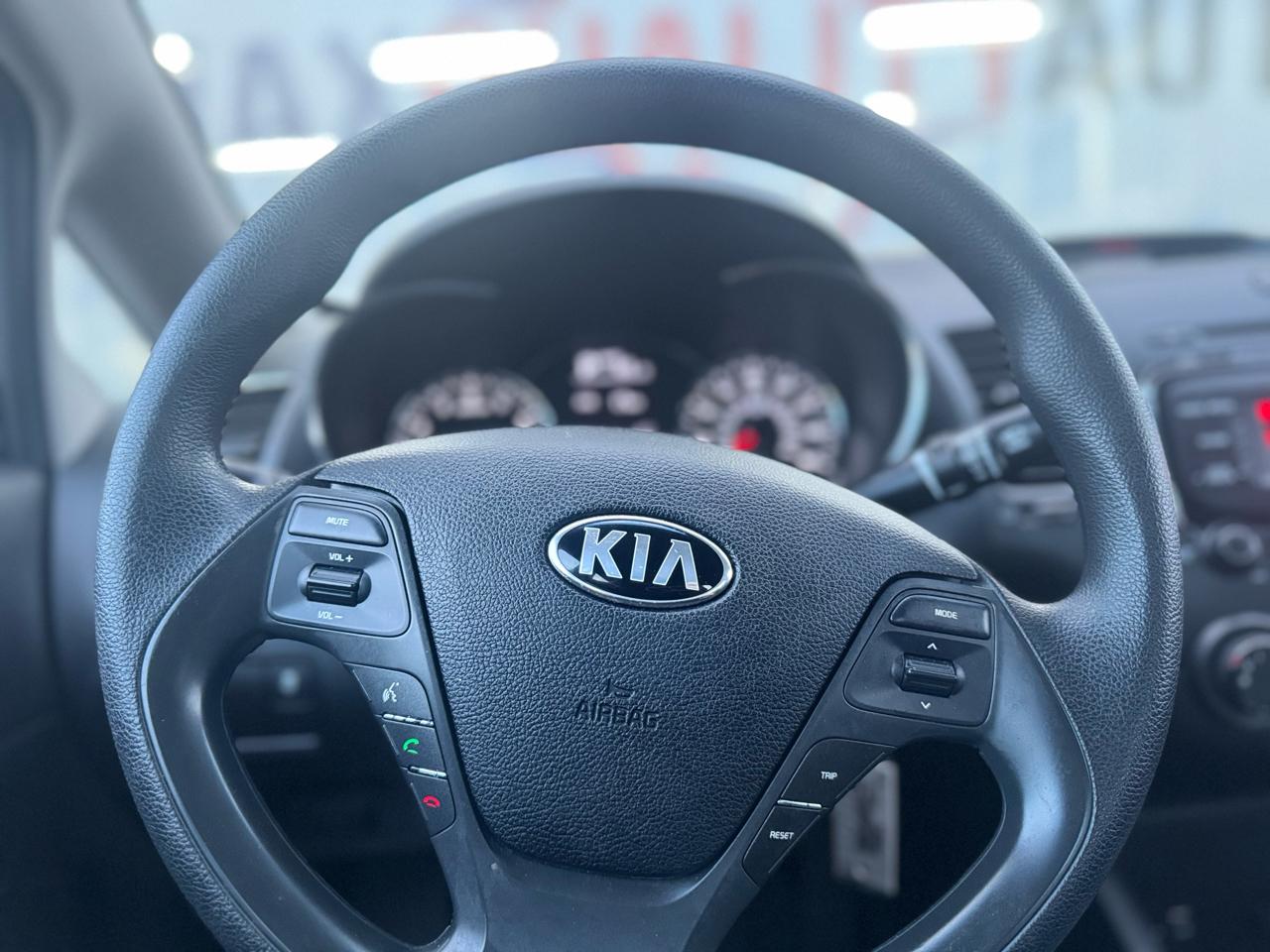 Kia Forte LX 6A 2017
