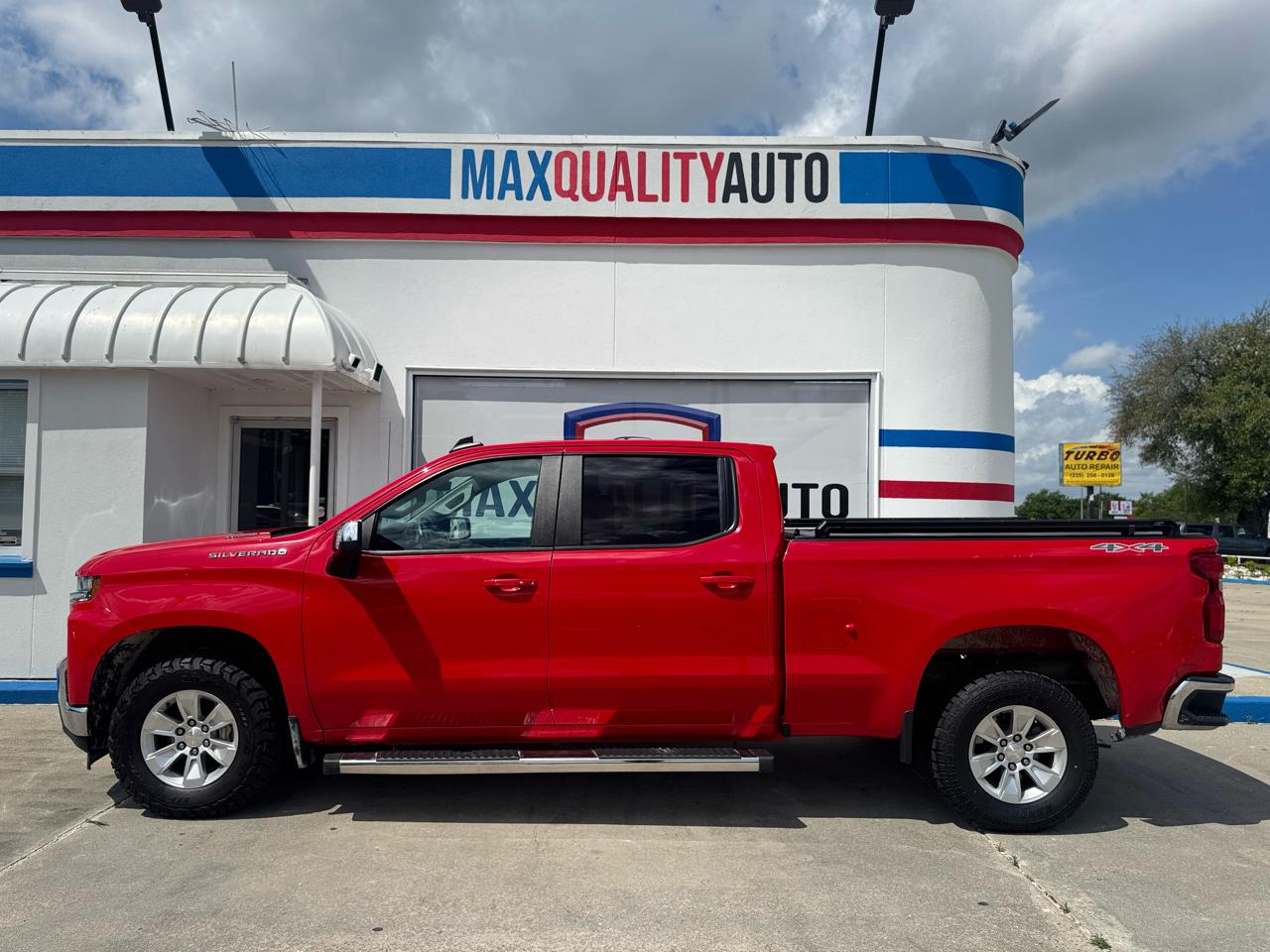 Chevrolet Silverado 1500 LT Crew Cab 4WD 2021