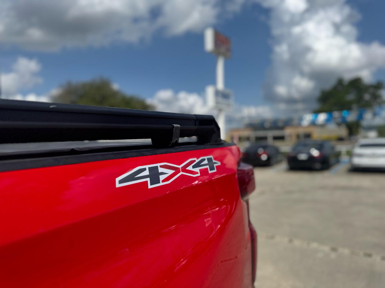 Chevrolet Silverado 1500 LT Crew Cab 4WD 2021