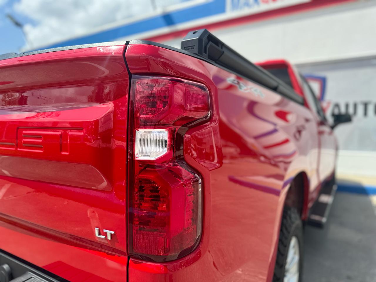 Chevrolet Silverado 1500 LT Crew Cab 4WD 2021