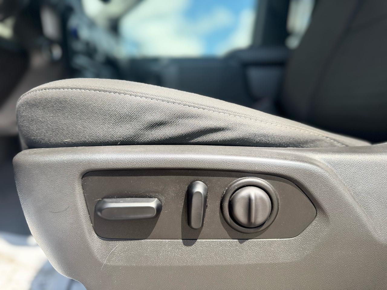 Chevrolet Silverado 1500 LT Crew Cab 4WD 2021