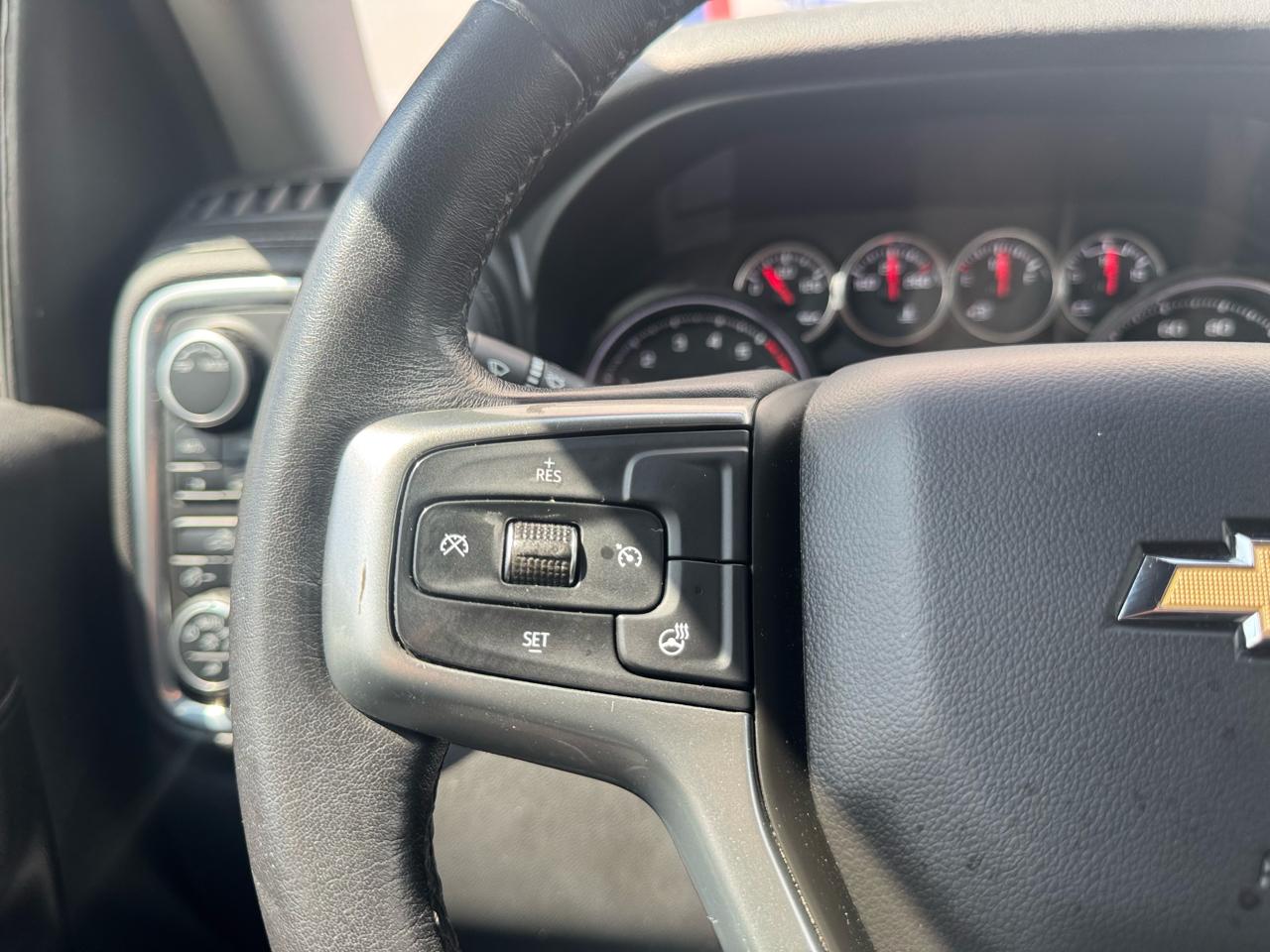 Chevrolet Silverado 1500 LT Crew Cab 4WD 2021