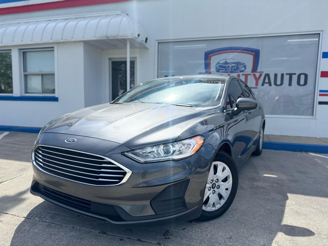 Ford Fusion S 2019