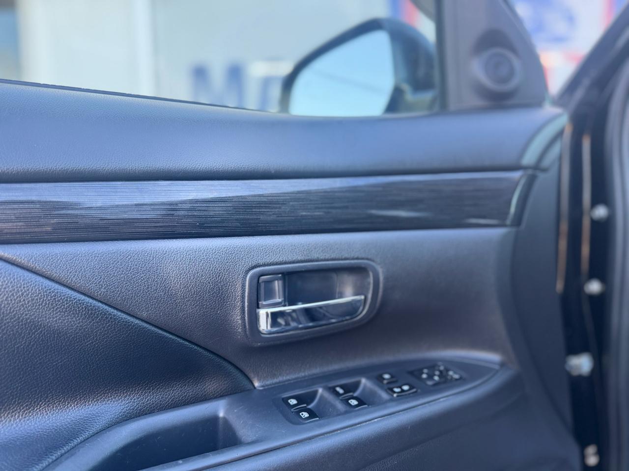 Mitsubishi Outlander SEL AWD 2018