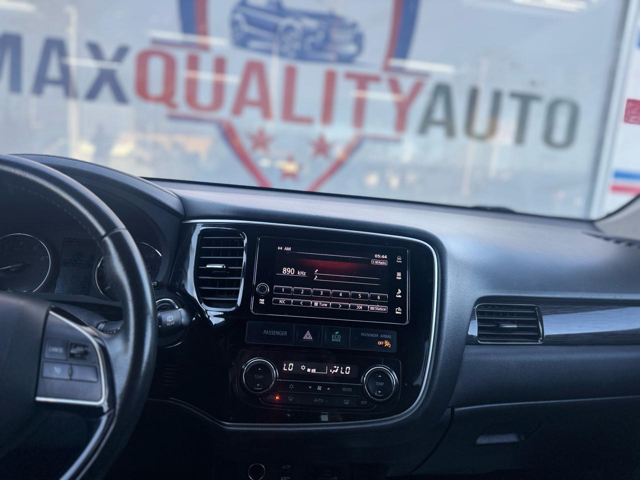 Mitsubishi Outlander SEL AWD 2018