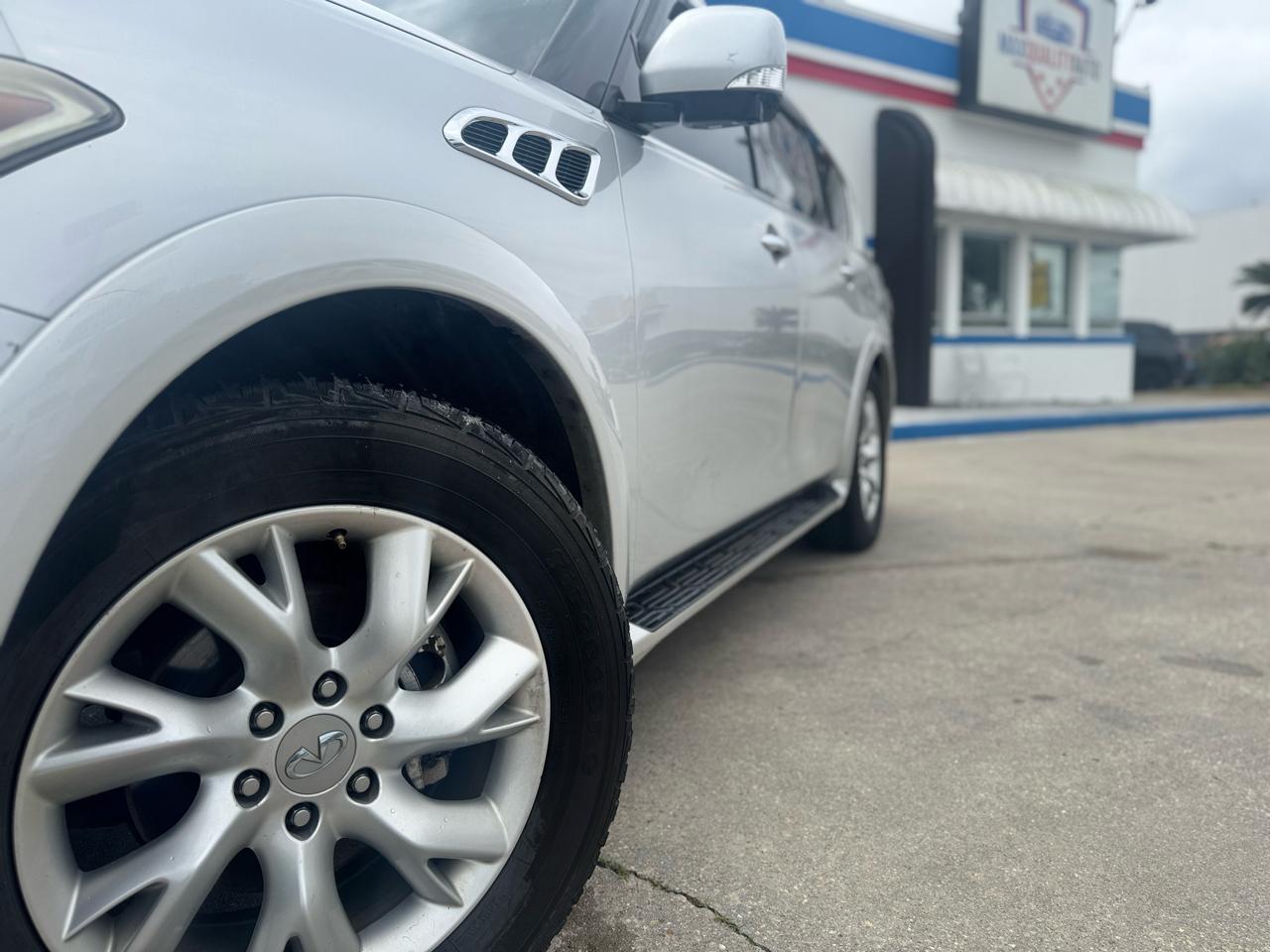 Infiniti QX56 4WD 2013