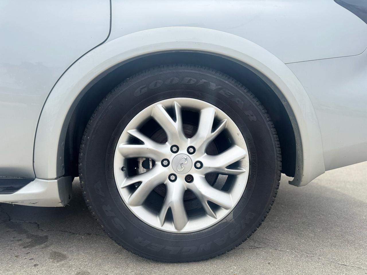 Infiniti QX56 4WD 2013