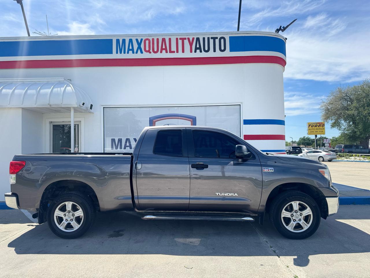 Toyota Tundra Tundra-Grade 5.7L FFV Double Cab 4WD 2012