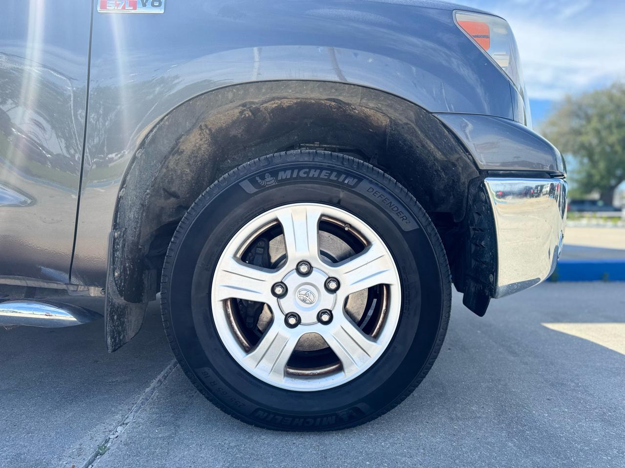 Toyota Tundra Tundra-Grade 5.7L FFV Double Cab 4WD 2012