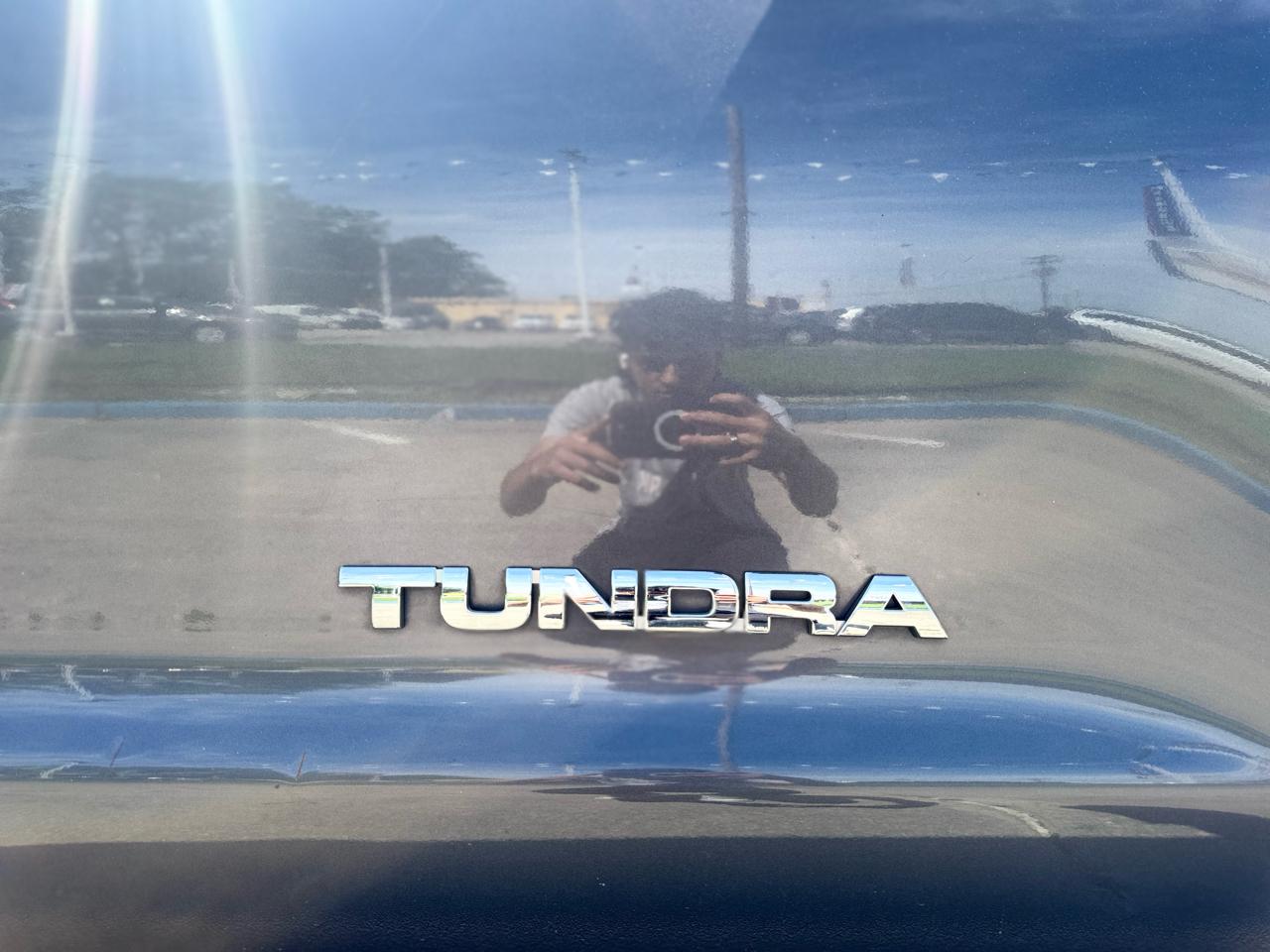 Toyota Tundra Tundra-Grade 5.7L FFV Double Cab 4WD 2012