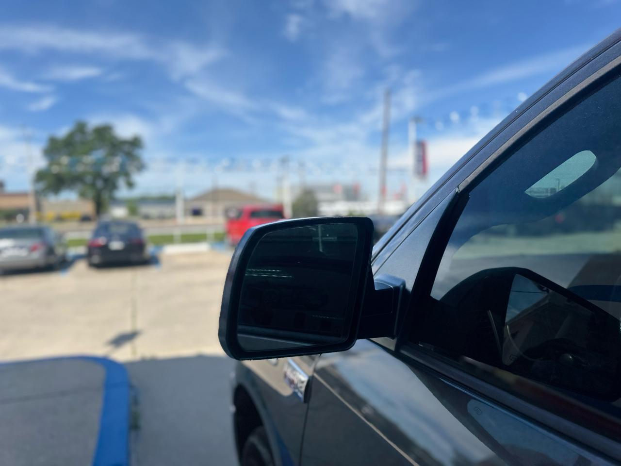 Toyota Tundra Tundra-Grade 5.7L FFV Double Cab 4WD 2012