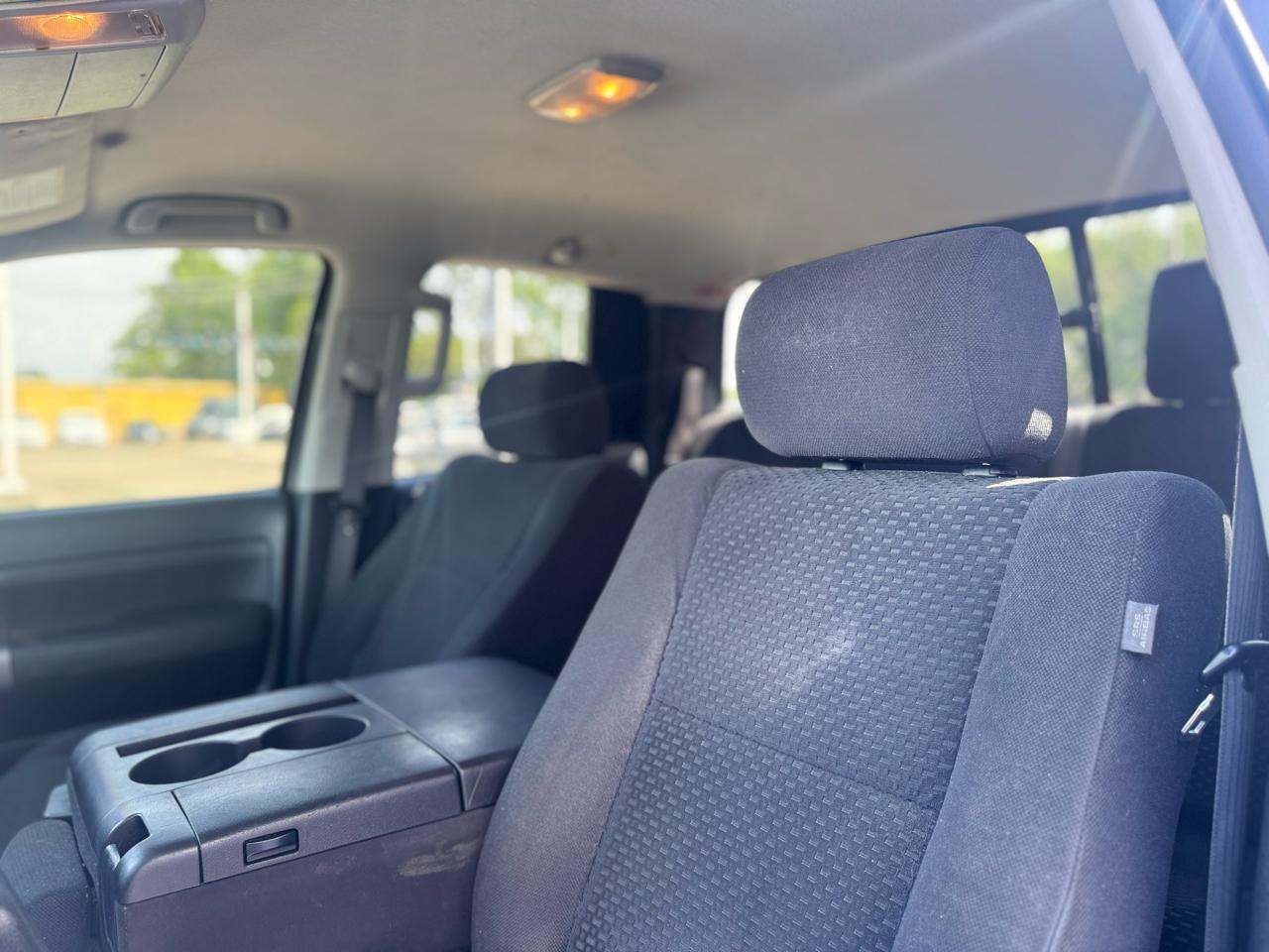 Toyota Tundra Tundra-Grade 5.7L FFV Double Cab 4WD 2012