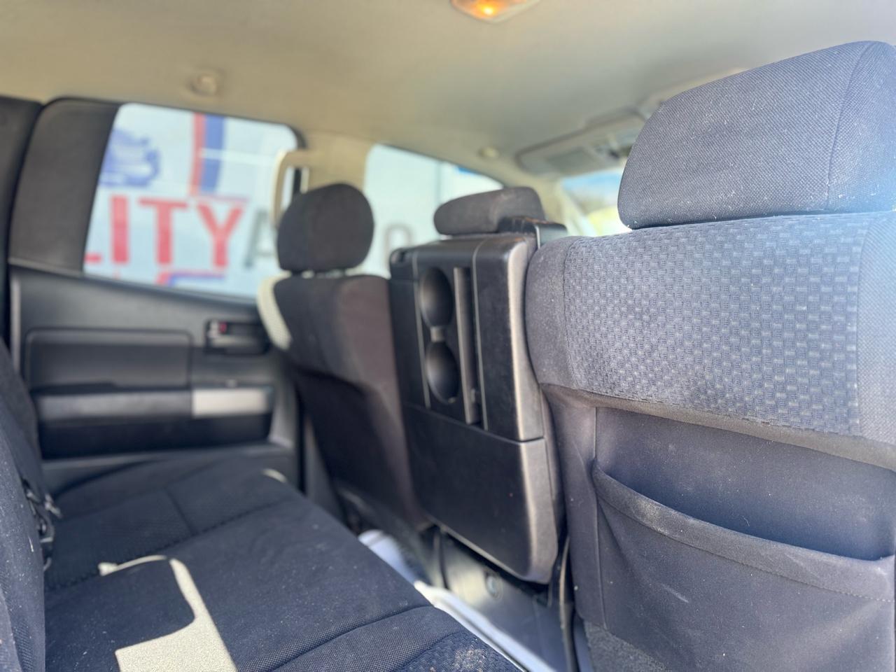 Toyota Tundra Tundra-Grade 5.7L FFV Double Cab 4WD 2012