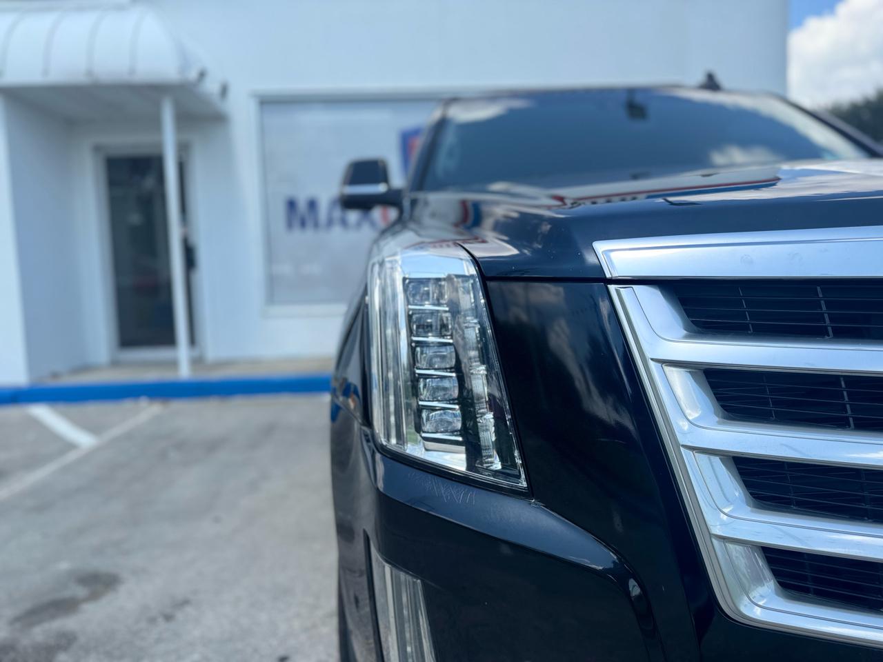 Cadillac Escalade ESV Luxury 4WD 2019