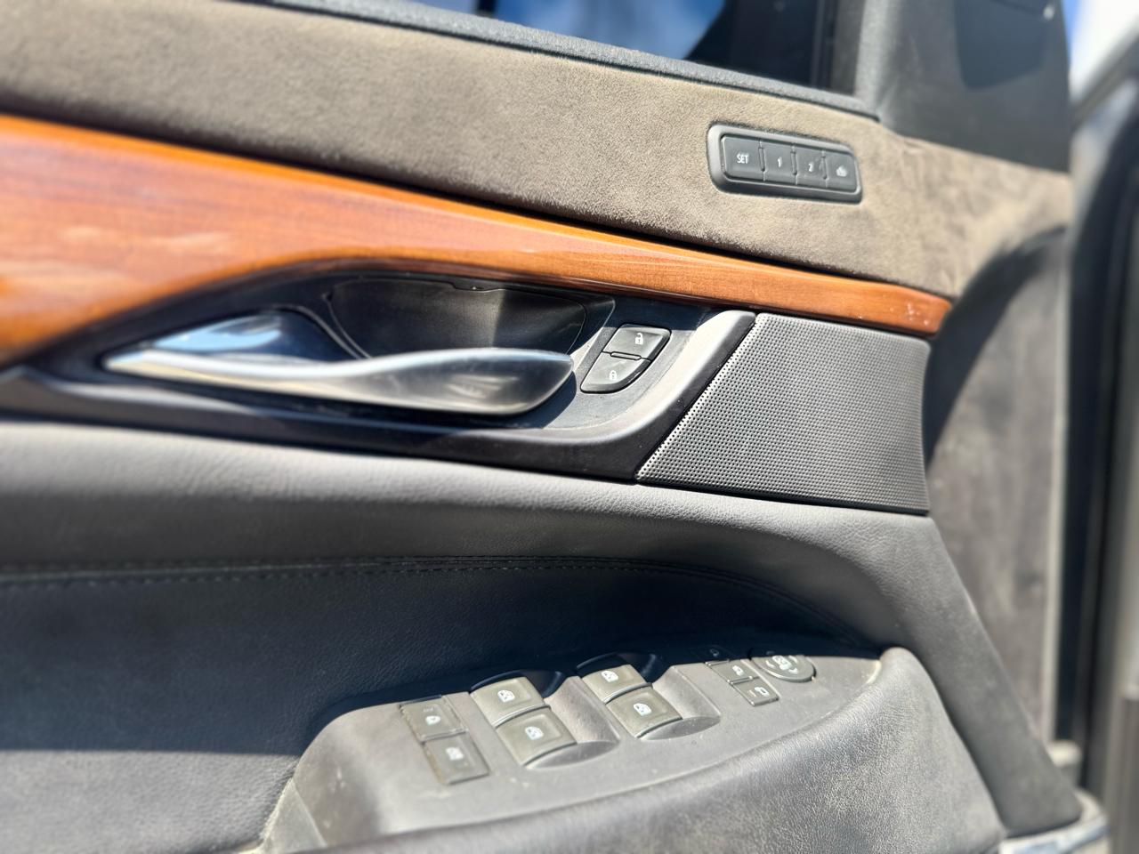 Cadillac Escalade ESV Luxury 4WD 2019