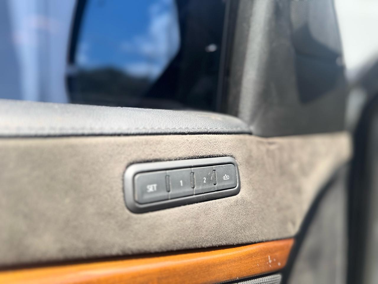 Cadillac Escalade ESV Luxury 4WD 2019