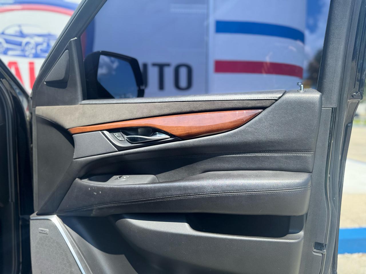 Cadillac Escalade ESV Luxury 4WD 2019