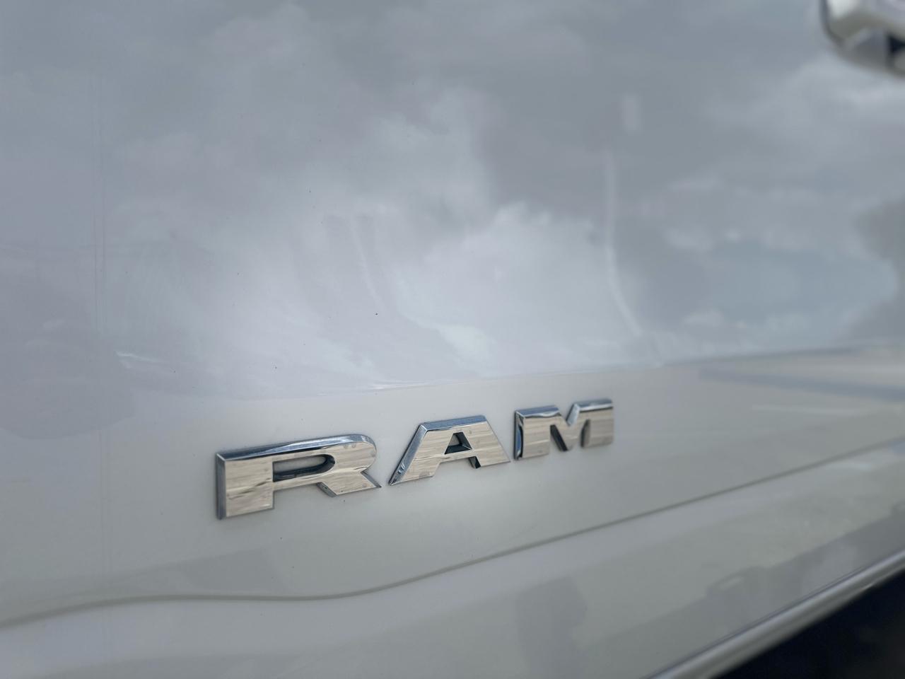 RAM 1500 Big Horn Crew Cab SWB 4WD 2022