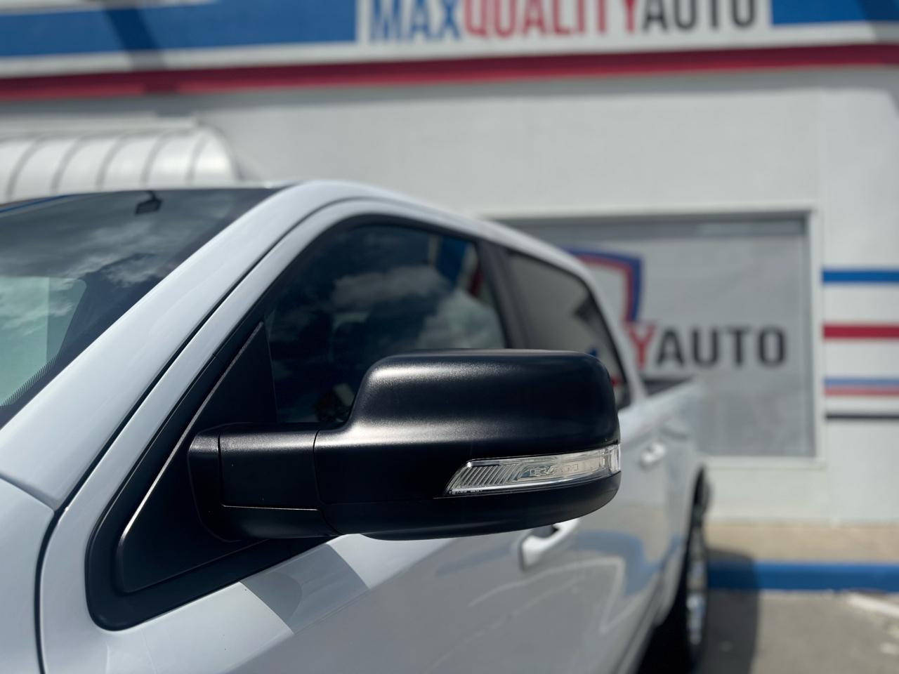 RAM 1500 Big Horn Crew Cab SWB 4WD 2022