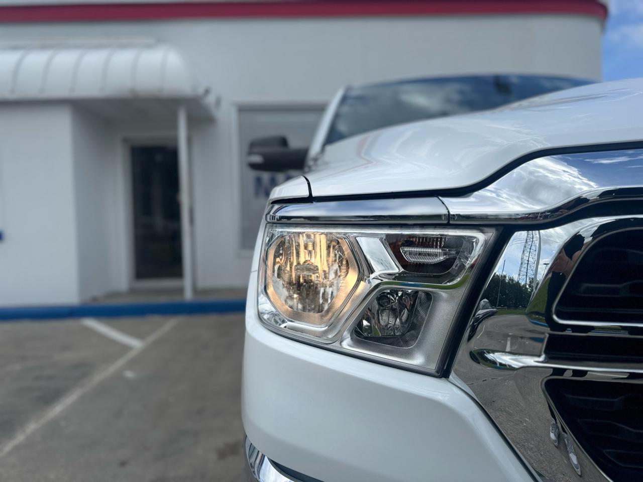 RAM 1500 Big Horn Crew Cab SWB 4WD 2022