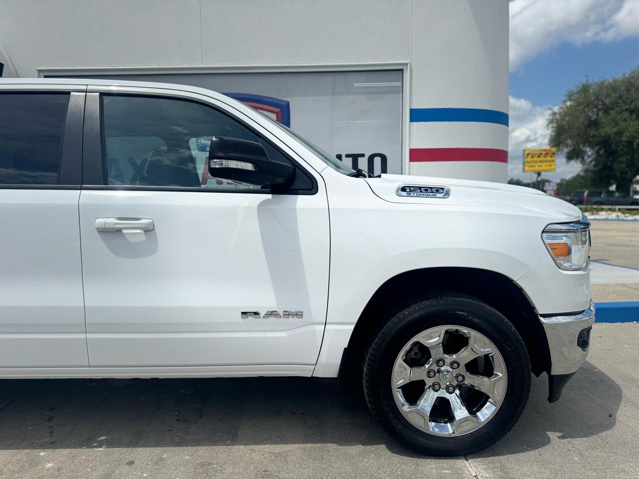 RAM 1500 Big Horn Crew Cab SWB 4WD 2022