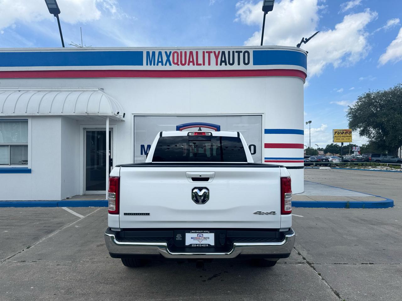 RAM 1500 Big Horn Crew Cab SWB 4WD 2022