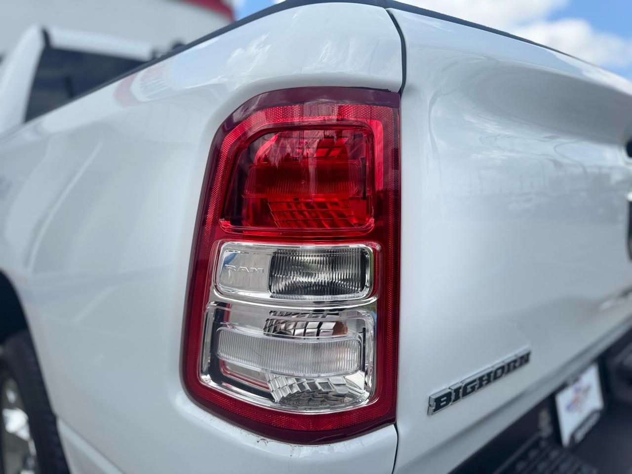 RAM 1500 Big Horn Crew Cab SWB 4WD 2022