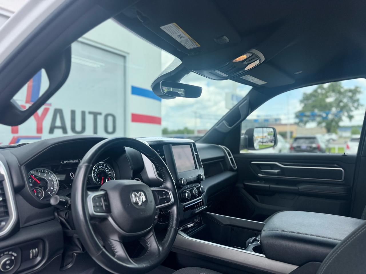 RAM 1500 Big Horn Crew Cab SWB 4WD 2022